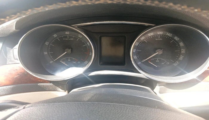 2011 Skoda Superb ELEGANCE 1.8 TSI MT, Petrol, Manual, 1,26,091 km, interior