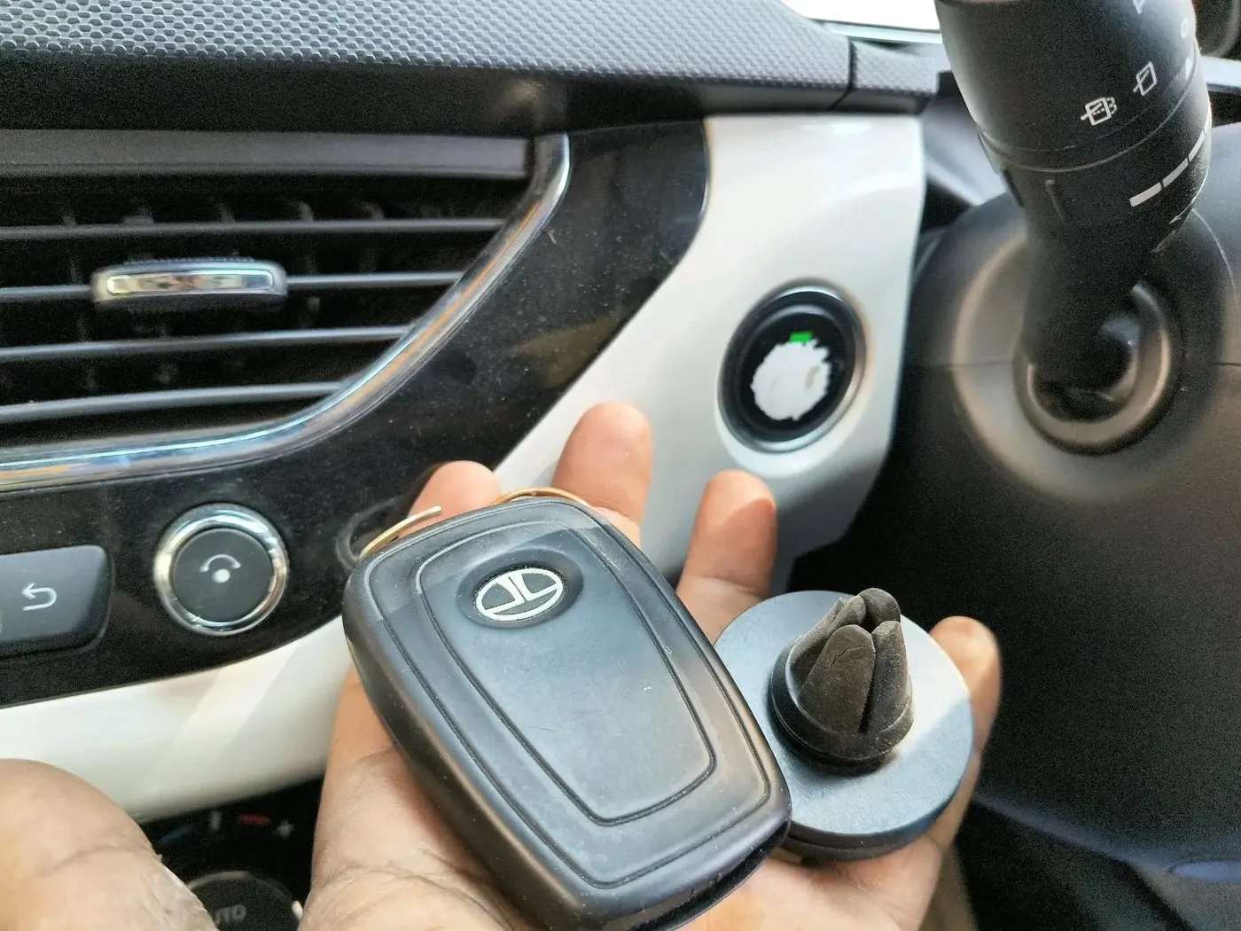 2020 Tata NEXON XZA PLUS (O) PETROL, Petrol, Automatic, 44,330 km, interior