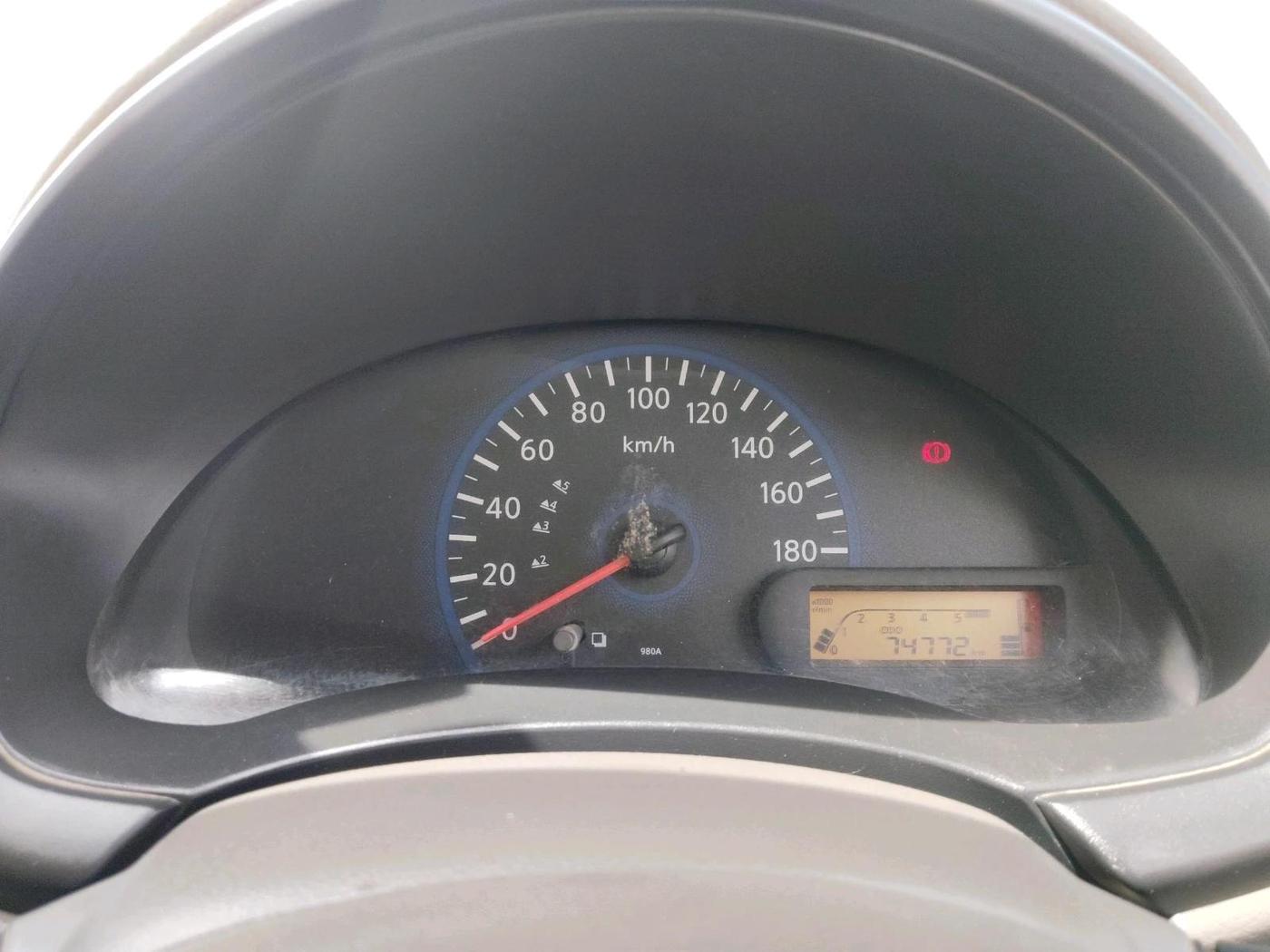 2015 Datsun Go Plus T, Petrol, Manual, 74,772 km, interior