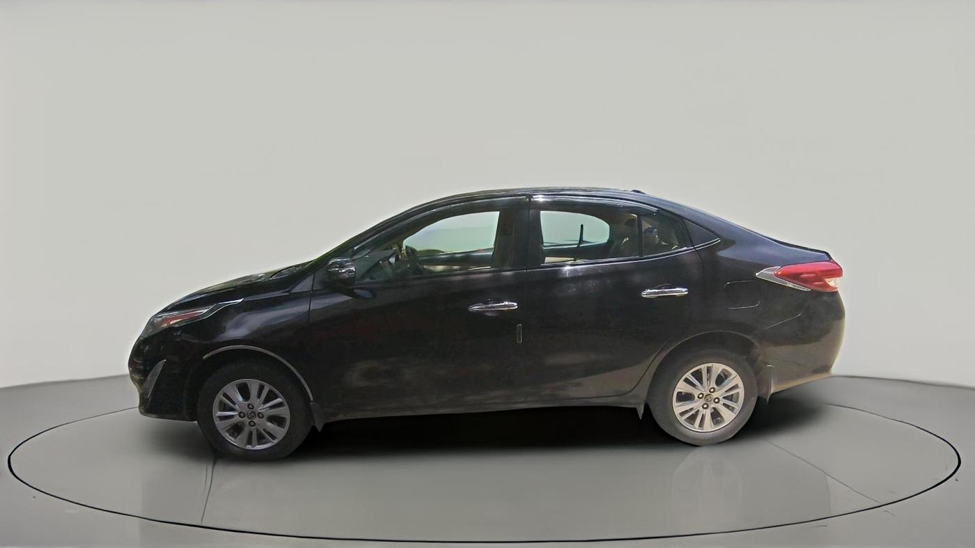 2018 Toyota YARIS VX CVT, Petrol, Automatic, 1,82,727 km, exterior