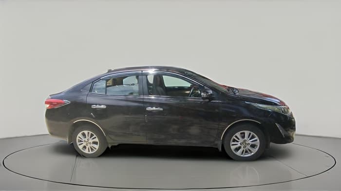 2018 Toyota YARIS VX CVT, Petrol, Automatic, 1,82,727 km, exterior