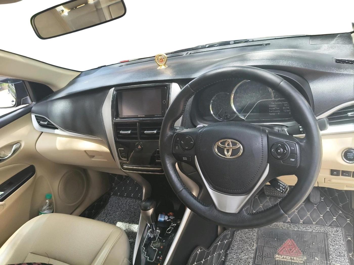 2018 Toyota YARIS VX CVT, Petrol, Automatic, 1,82,727 km, interior