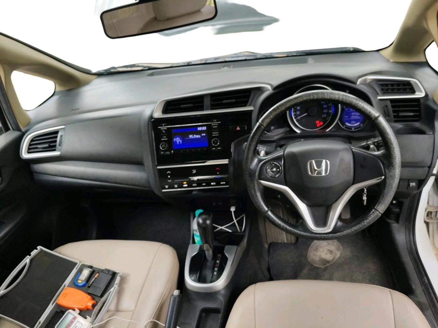 2016 Honda Jazz 1.2L I-VTEC V AT, Petrol, Automatic, 1,18,466 km, interior
