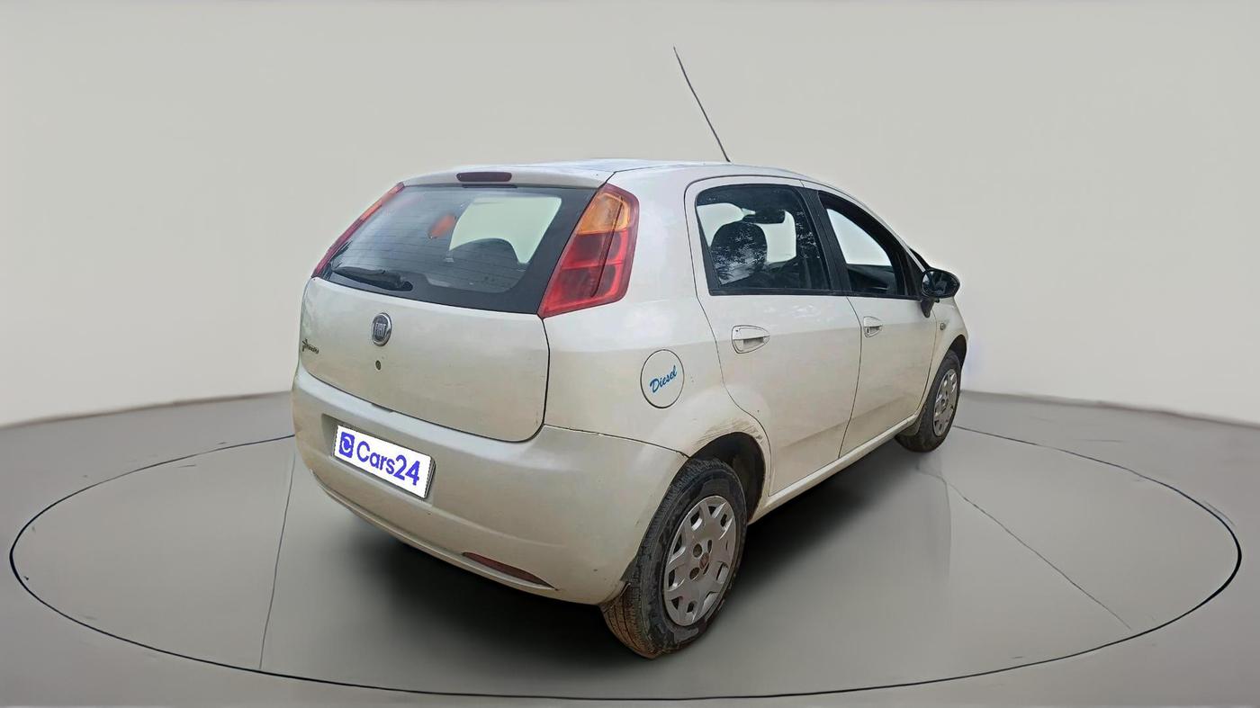 2013 Fiat Grand Punto ACTIVE 1.3, Diesel, Manual, 1,96,497 km, exterior
