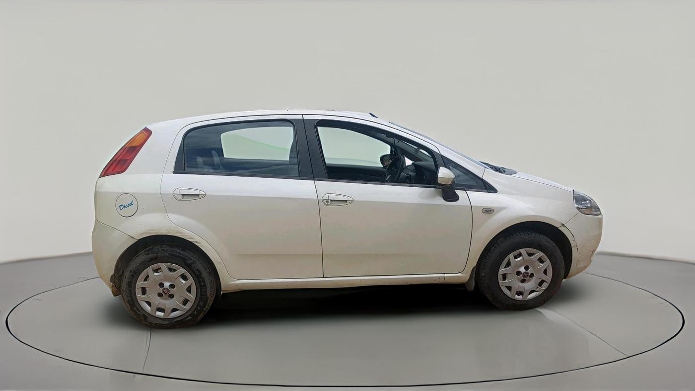 2013 Fiat Grand Punto ACTIVE 1.3, Diesel, Manual, 1,96,497 km, exterior