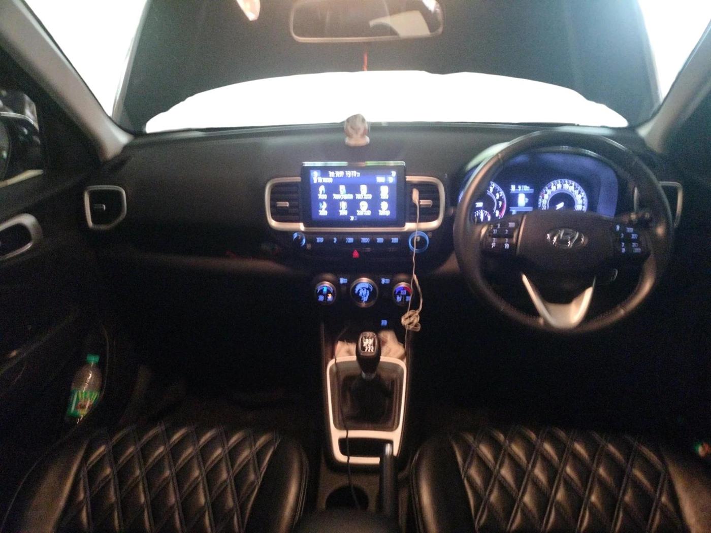 2022 Hyundai VENUE SX 1.0 TURBO IMT, Petrol, Manual, 68,836 km, interior