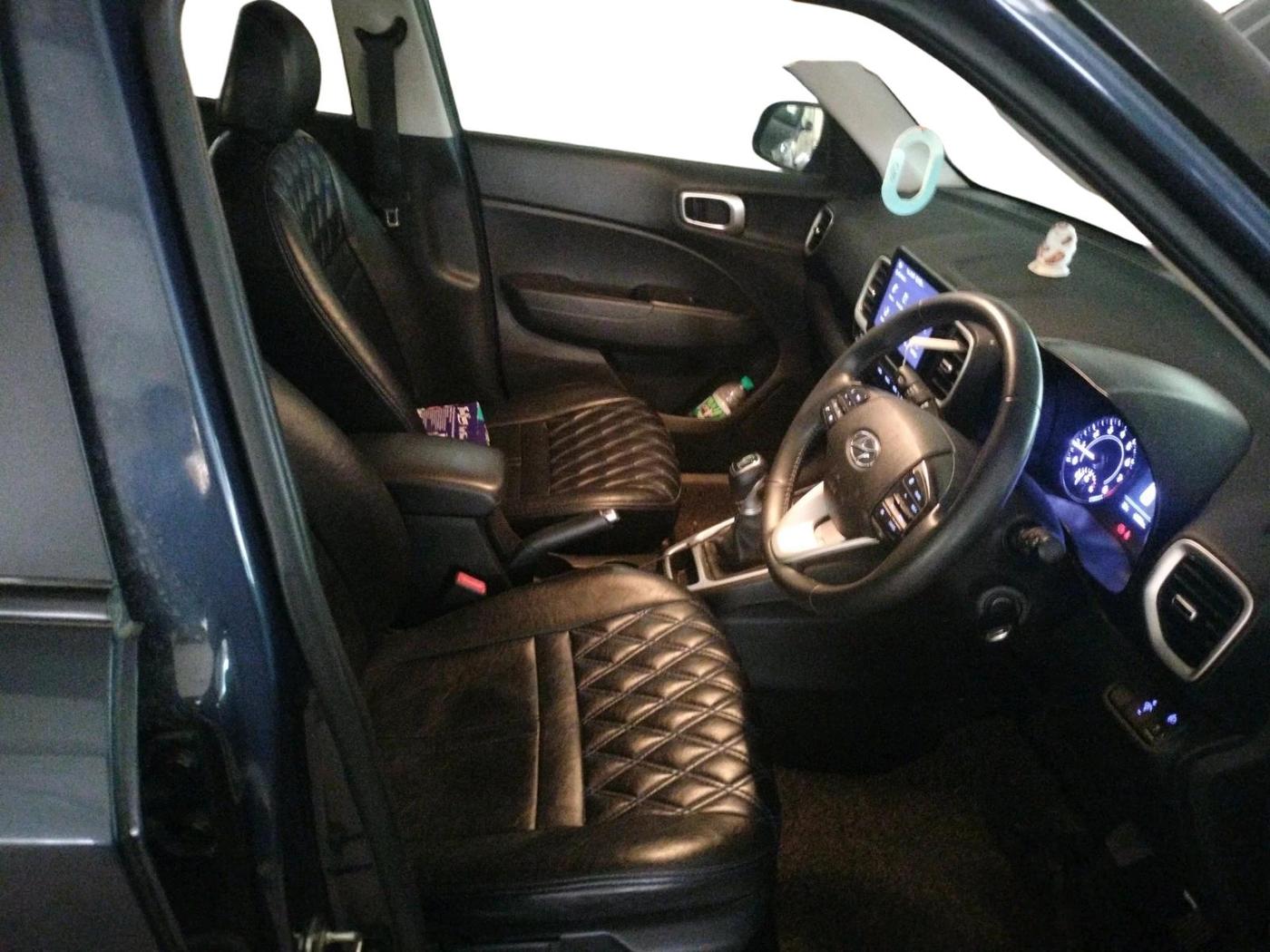 2022 Hyundai VENUE SX 1.0 TURBO IMT, Petrol, Manual, 68,836 km, interior