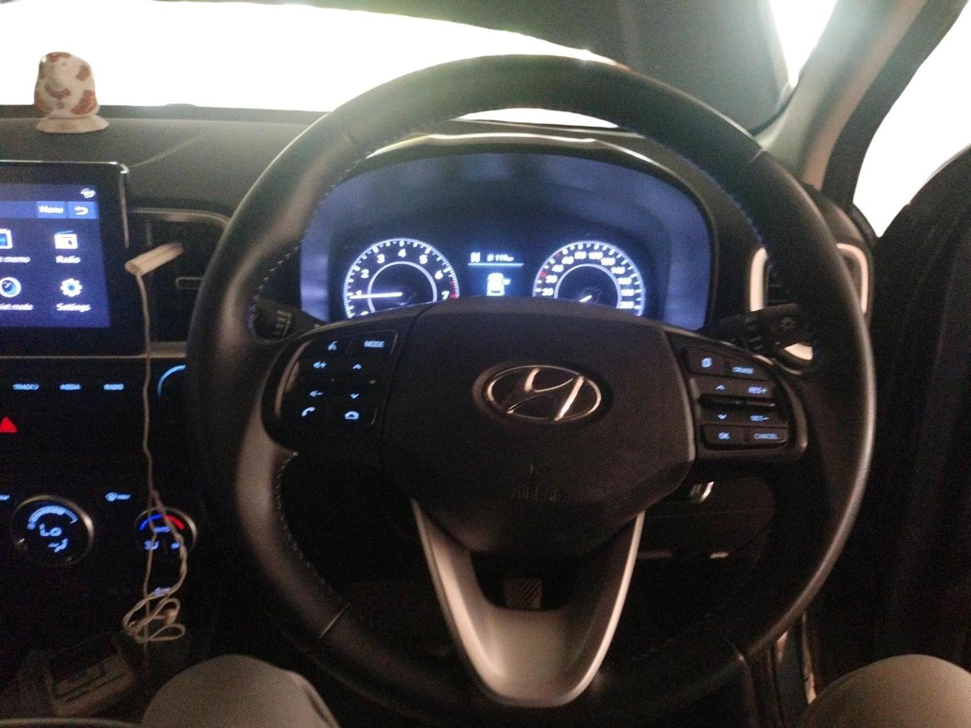 2022 Hyundai VENUE SX 1.0 TURBO IMT, Petrol, Manual, 68,836 km, interior