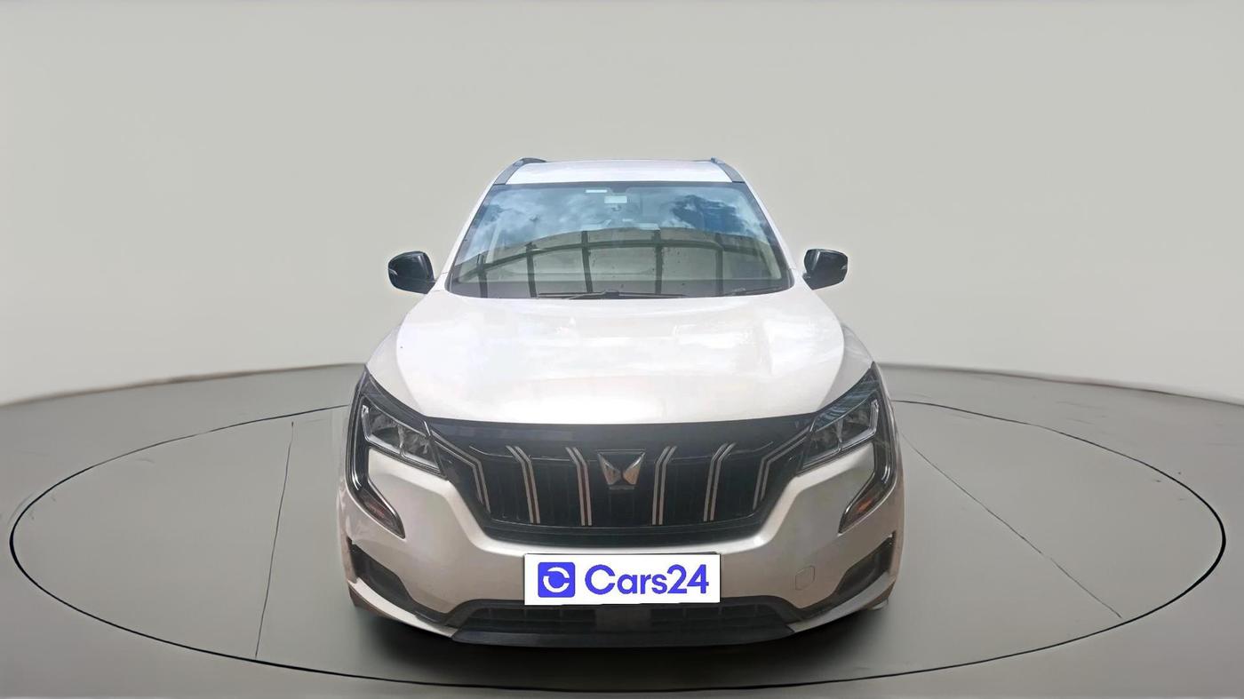 2022 Mahindra XUV700 MX P MT 5 STR, Petrol, Manual, 29,009 km, exterior