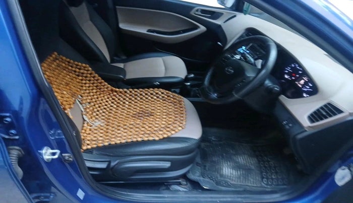 2015 Hyundai Elite i20 ASTA 1.2, Petrol, Manual, 1,27,433 km, interior