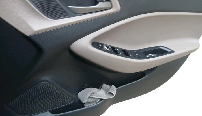 2015 Hyundai Elite i20 ASTA 1.2, Petrol, Manual, 1,27,433 km, interior