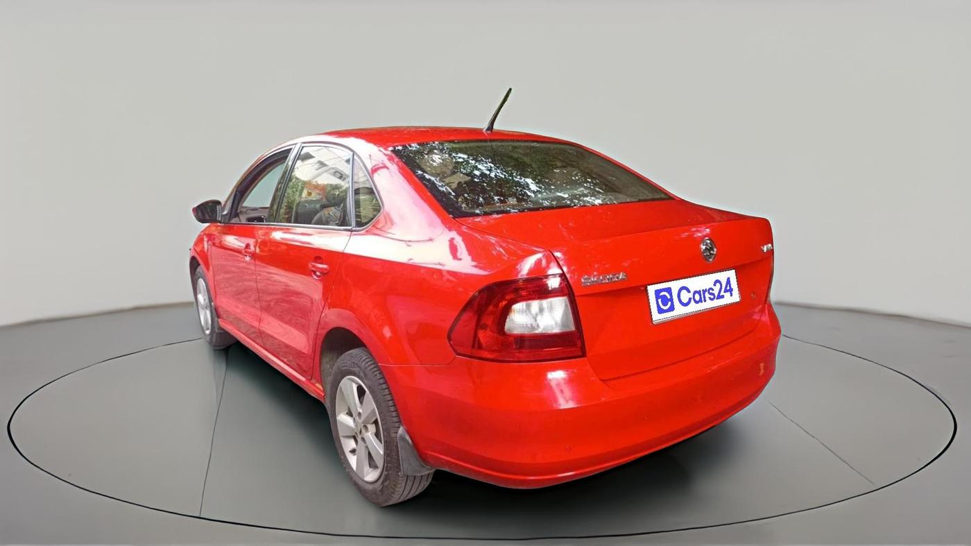 2014 Skoda Rapid 1.5 TDI CR ELEGANCE, Diesel, Manual, 1,06,000 km, exterior