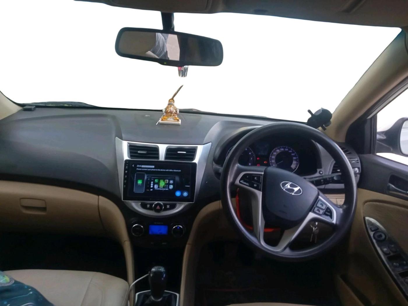 2013 Hyundai Verna FLUIDIC 1.6 VTVT SX, Petrol, Manual, 1,59,443 km, interior