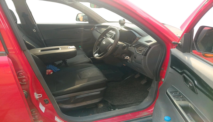 2018 Mahindra KUV 100 NXT K4+ P 6 STR, Petrol, Manual, 42,429 km, interior