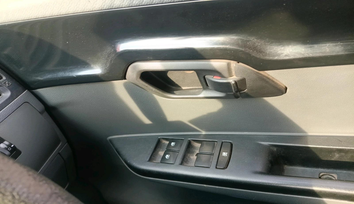 2018 Mahindra KUV 100 NXT K4+ P 6 STR, Petrol, Manual, 42,429 km, interior