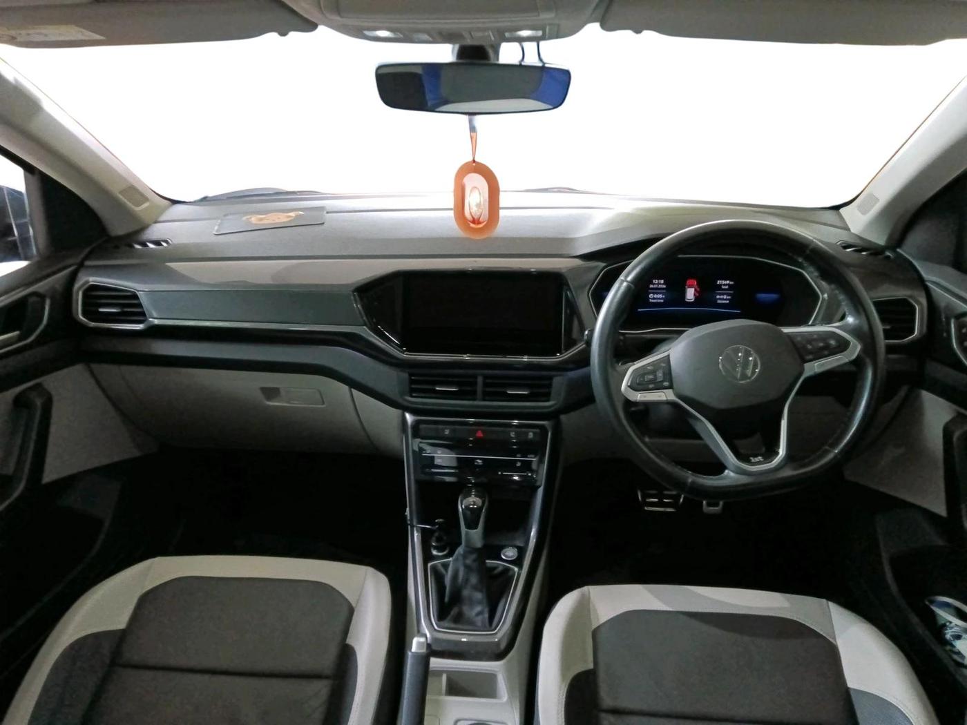 2022 Volkswagen TAIGUN TOPLINE 1.0 TSI AT, Petrol, Automatic, 21,549 km, interior