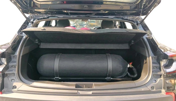 2025 Renault Kiger RXT (O) MT, CNG, Manual, 13,766 km, exterior