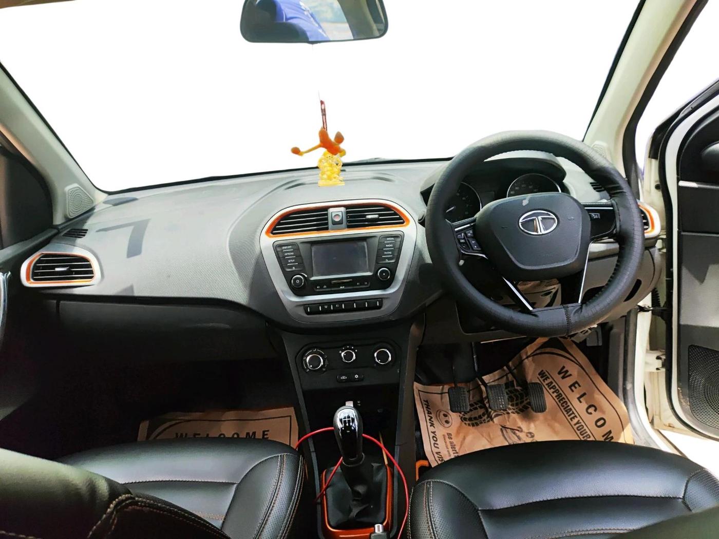 2018 Tata TIAGO NRG PETROL, Petrol, Manual, 26,575 km, interior