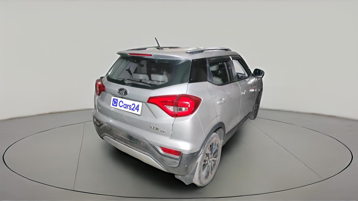 2019 Mahindra XUV300 W8 (O) 1.2 PETROL, Petrol, Manual, 41,072 km, exterior