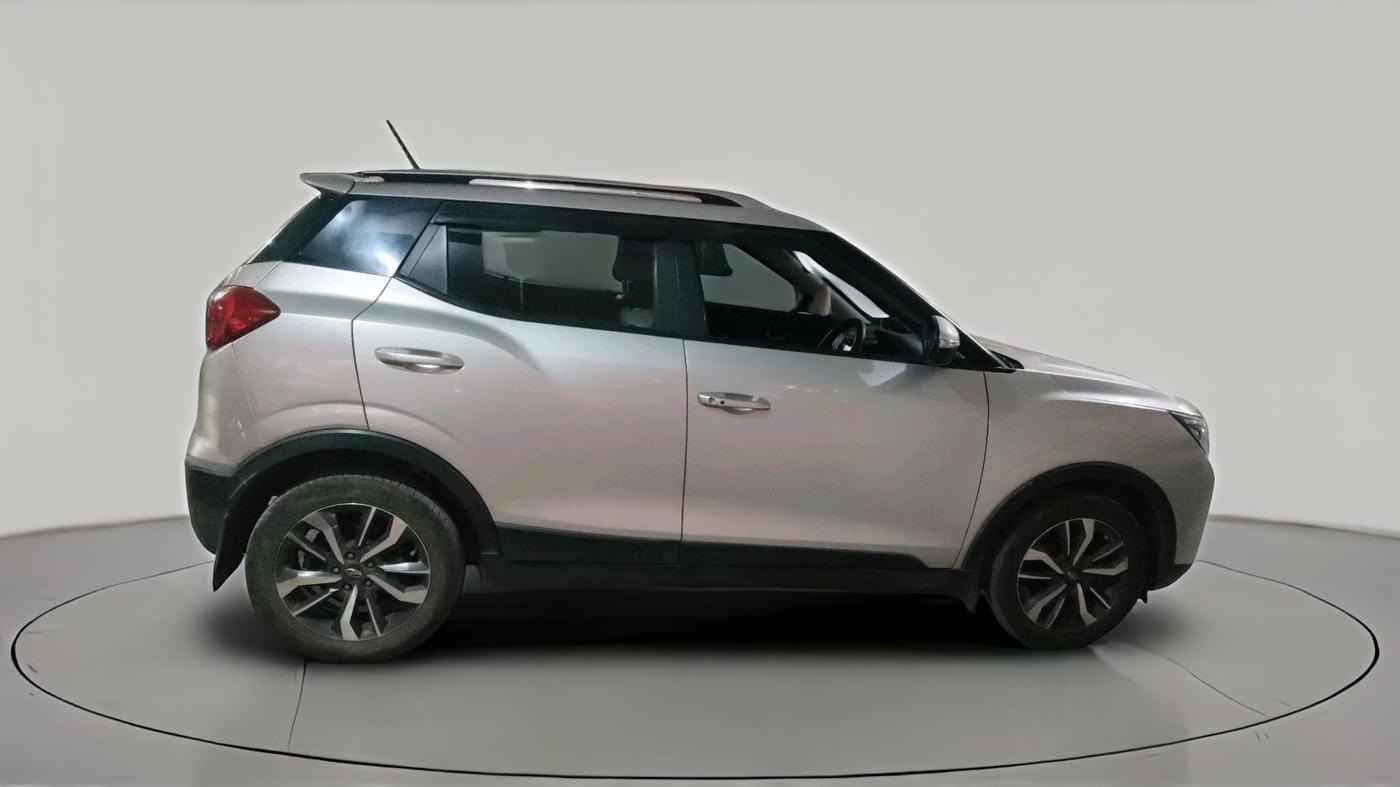 2019 Mahindra XUV300 W8 (O) 1.2 PETROL, Petrol, Manual, 41,072 km, exterior
