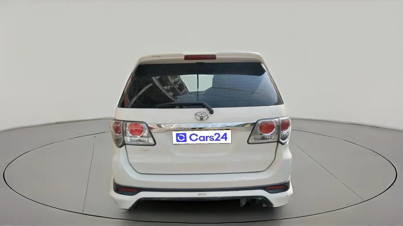 2013 Toyota Fortuner 3.0 4X2 MT, Diesel, Manual, 2,29,889 km, exterior