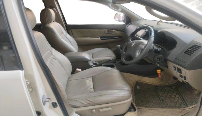 2013 Toyota Fortuner 3.0 4X2 MT, Diesel, Manual, 2,29,889 km, interior