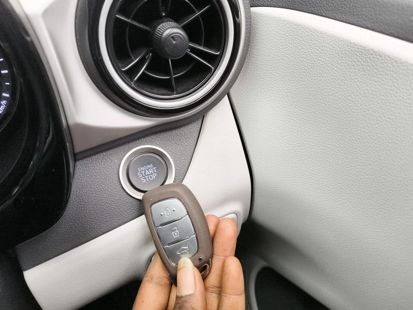 2025 Hyundai GRAND I10 NIOS ASTA AMT 1.2 KAPPA VTVT, Petrol, Automatic, 3,977 km, interior