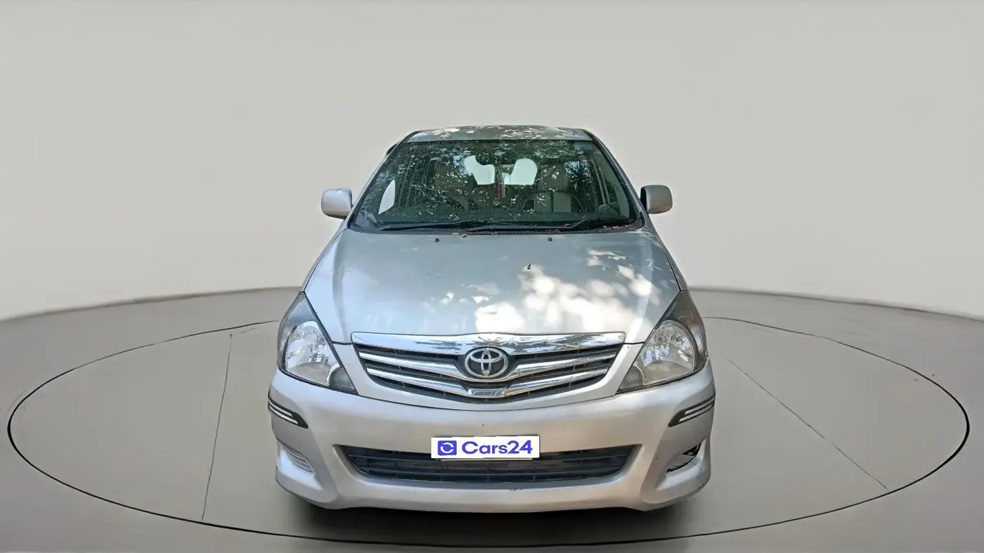 2011 Toyota Innova 2.5 G4 7 STR, Diesel, Manual, 3,36,999 km, exterior