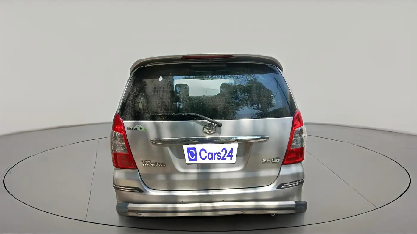 2011 Toyota Innova 2.5 G4 7 STR, Diesel, Manual, 3,36,999 km, exterior