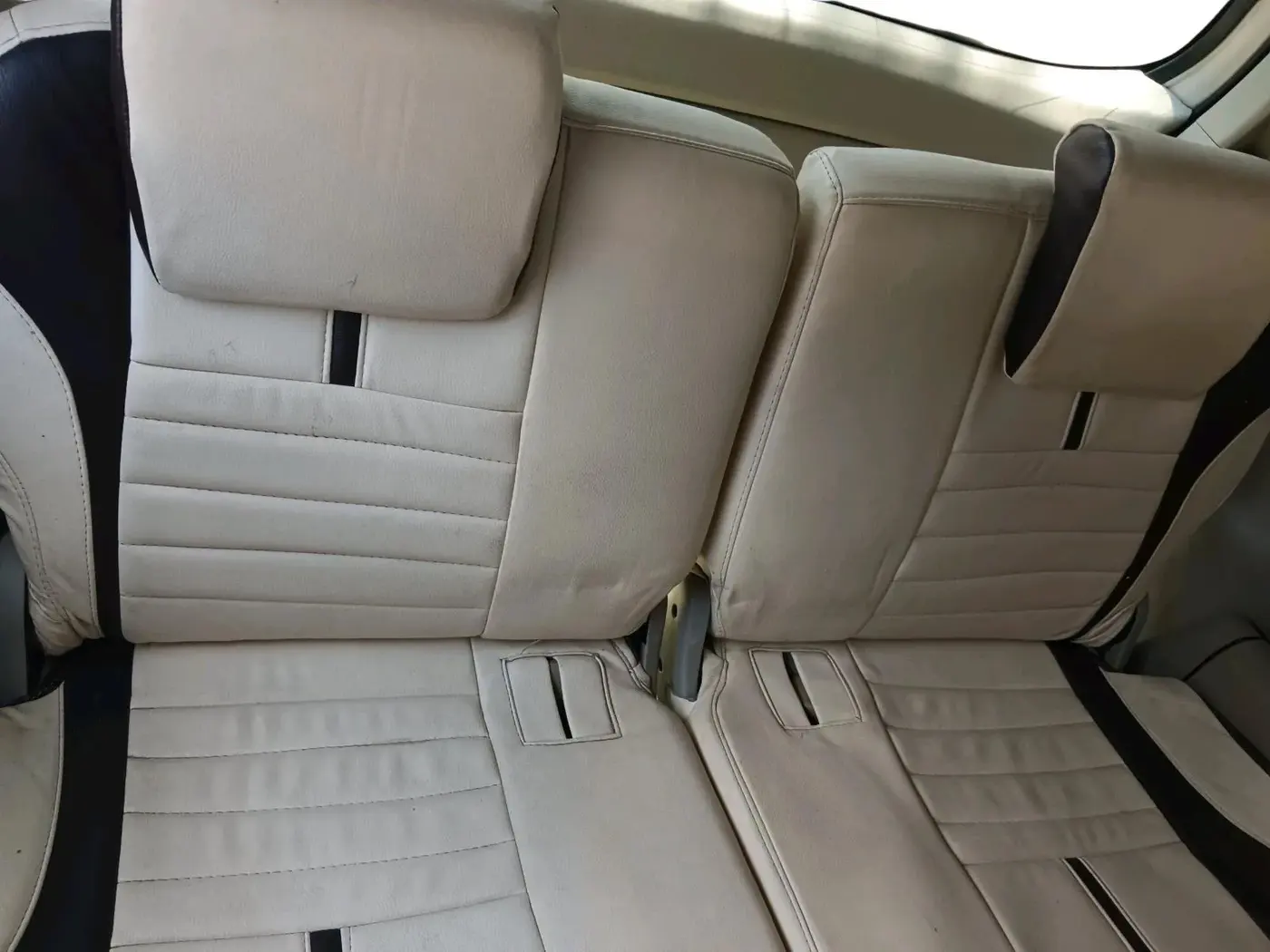 2011 Toyota Innova 2.5 G4 7 STR, Diesel, Manual, 3,36,999 km, interior