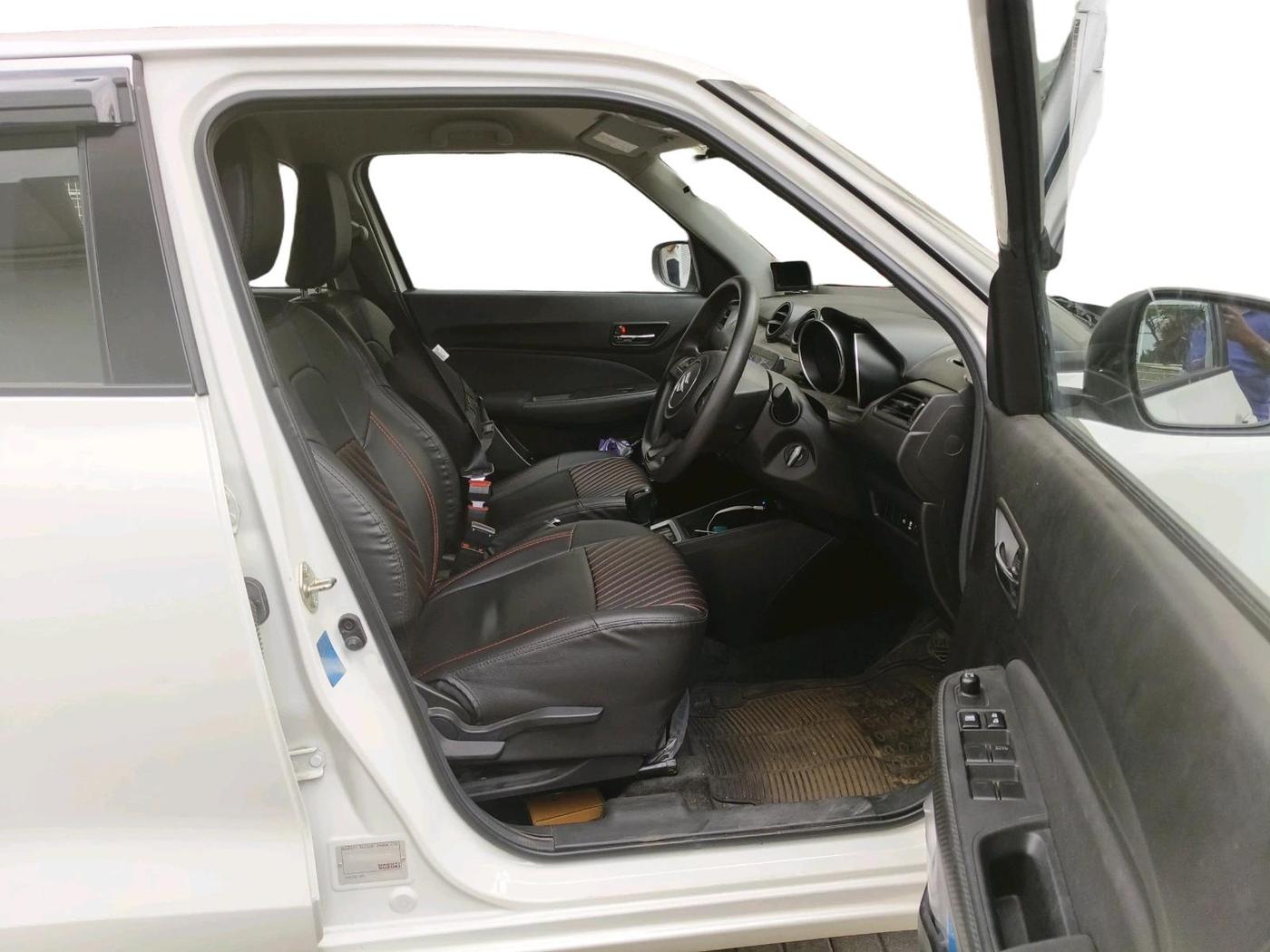 2023 Maruti Swift VXI AMT, Petrol, Automatic, 28,600 km, interior