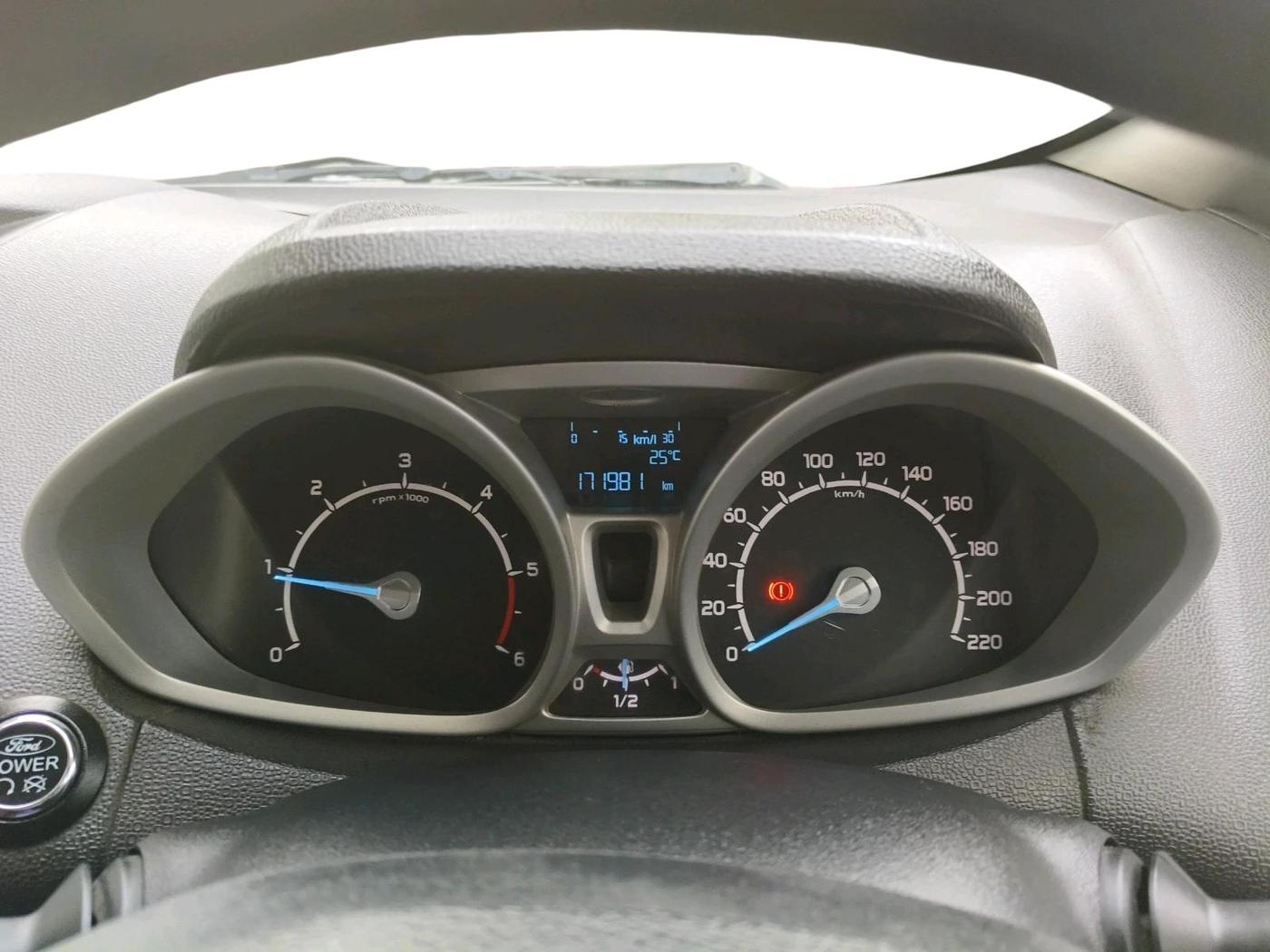 2015 Ford Ecosport TITANIUM 1.5L DIESEL (OPT), Diesel, Manual, 1,71,981 km, interior