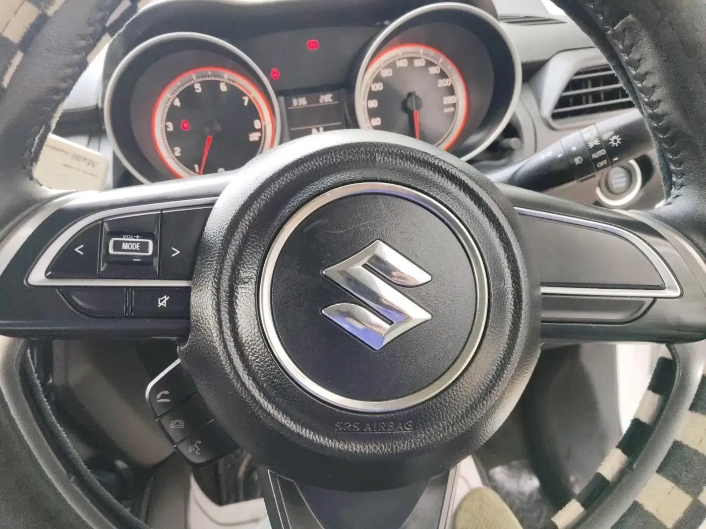 2019 Maruti Swift ZXI PLUS AMT, Petrol, Automatic, 25,562 km, interior