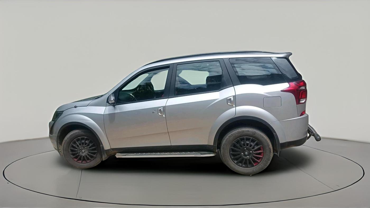 2019 Mahindra XUV500 W7, Diesel, Manual, 81,749 km, exterior