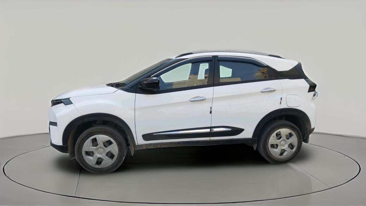2024 Tata NEXON PURE SUNROOF 1.2 PETROL, Petrol, Manual, 10,100 km, exterior