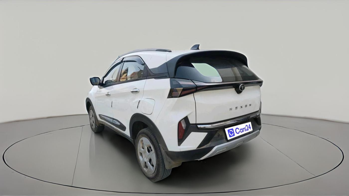 2024 Tata NEXON PURE SUNROOF 1.2 PETROL, Petrol, Manual, 10,100 km, exterior