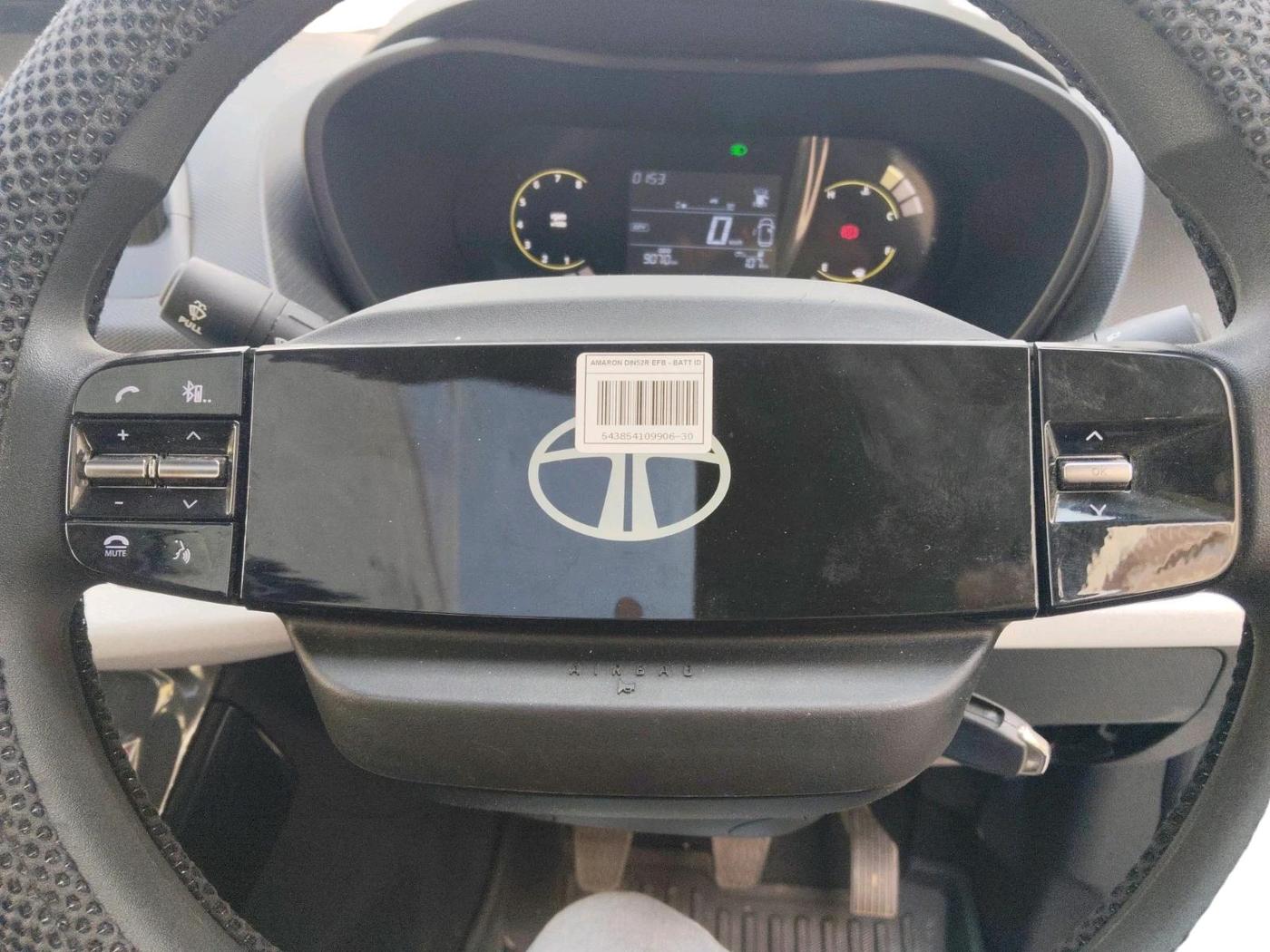 2024 Tata NEXON PURE SUNROOF 1.2 PETROL, Petrol, Manual, 10,100 km, interior