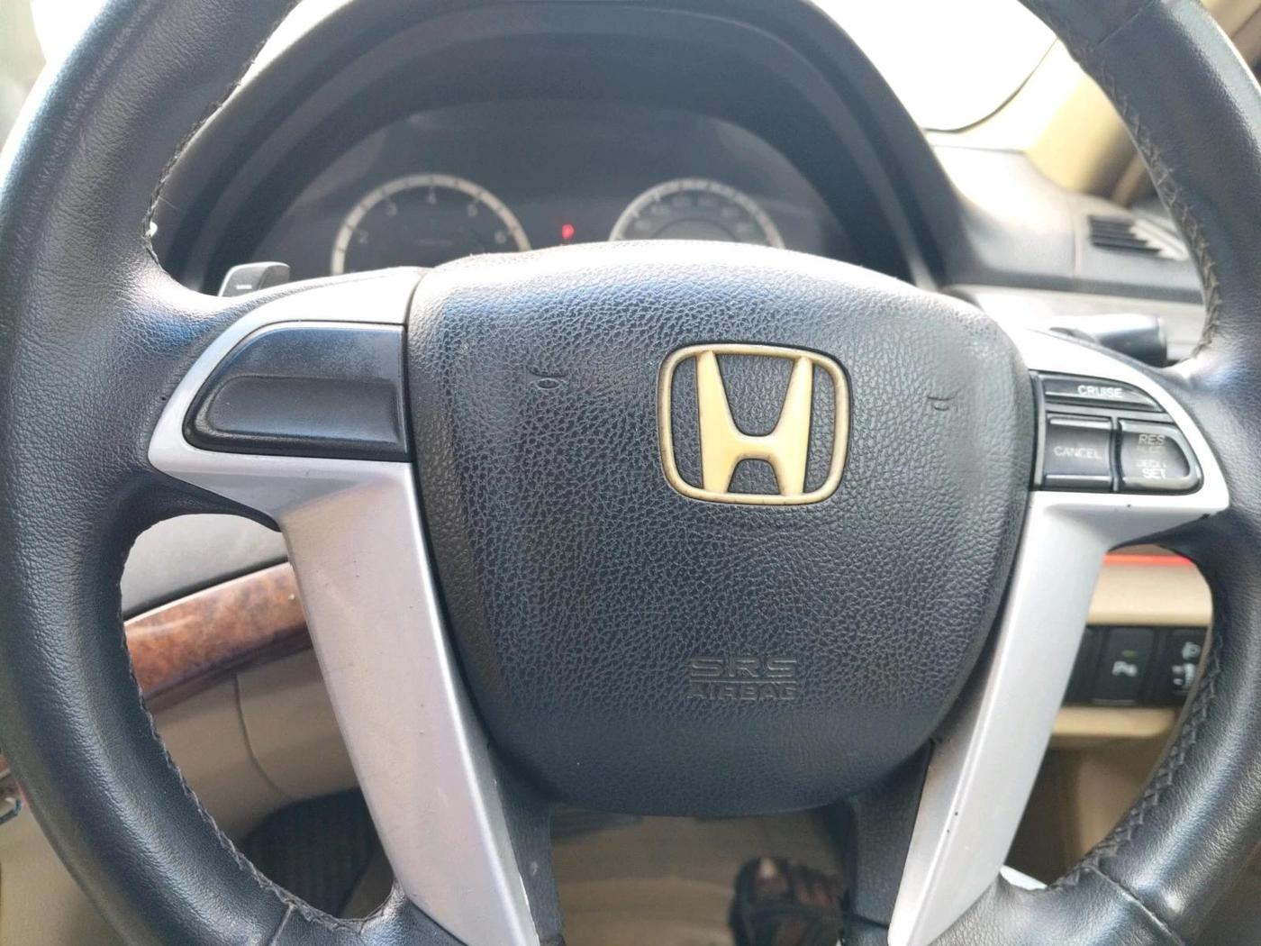 2011 Honda Accord 2.4L I-VTEC AT, Petrol, Automatic, 1,21,615 km, interior