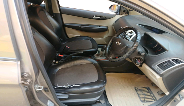 2012 Hyundai i20 MAGNA (O) 1.4 CRDI, Diesel, Manual, 1,32,372 km, interior