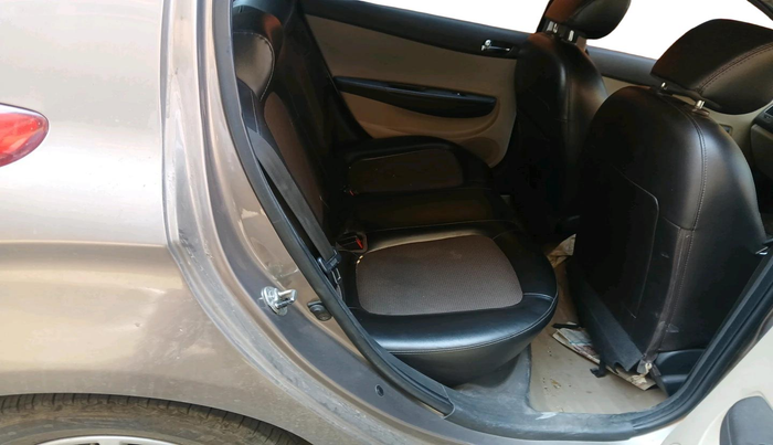 2012 Hyundai i20 MAGNA (O) 1.4 CRDI, Diesel, Manual, 1,32,372 km, interior