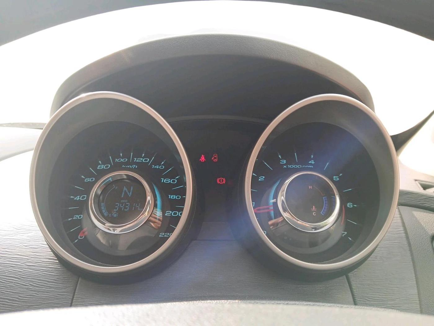 2019 Mahindra XUV500 W7, Diesel, Manual, 34,314 km, interior