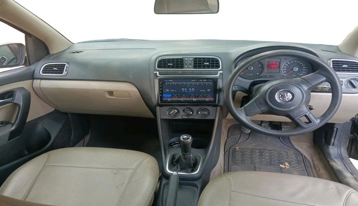 2011 Volkswagen Polo HIGHLINE 1.6L, Petrol, Manual, 87,077 km, interior