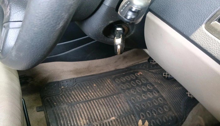 2011 Volkswagen Polo HIGHLINE 1.6L, Petrol, Manual, 87,077 km, interior