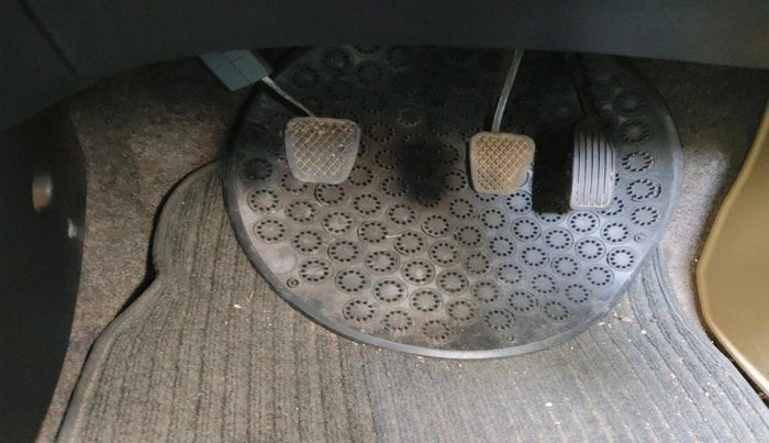 2015 Honda Amaze 1.2L I-VTEC S, Petrol, Manual, 1,43,609 km, interior