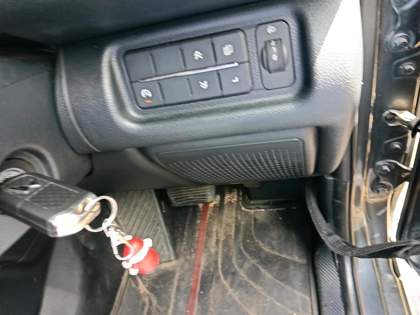 2023 Mahindra Thar LX P 2WD AT HT, Petrol, Automatic, 14,239 km, interior