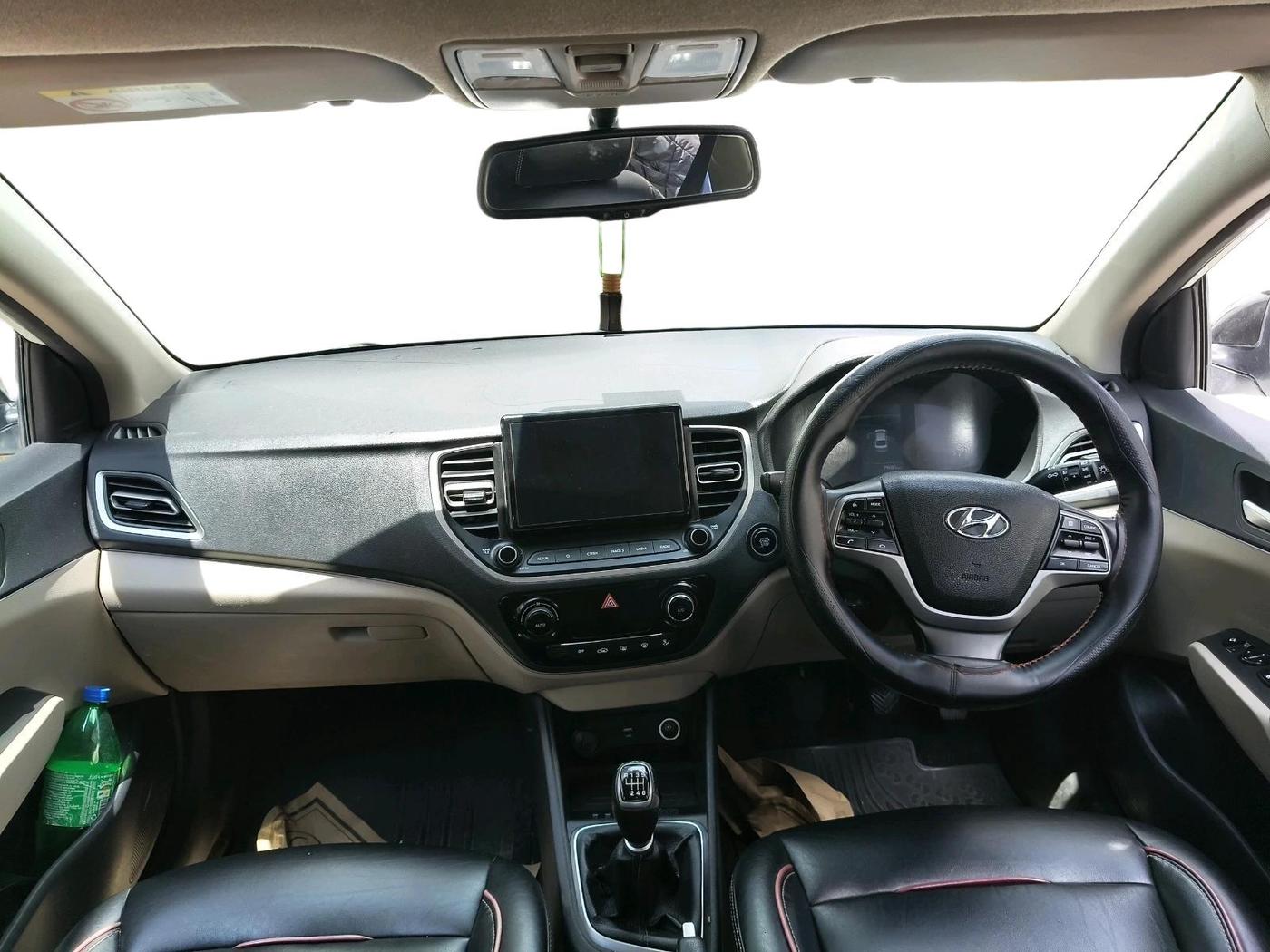 2022 Hyundai Verna SX 1.5 VTVT, Petrol, Manual, 79,081 km, interior