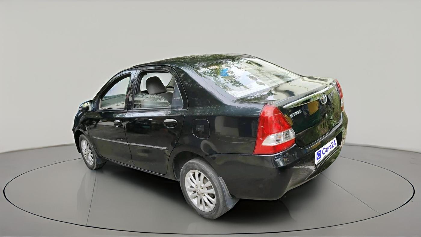 2013 Toyota Etios V, Petrol, Manual, 73,300 km, exterior