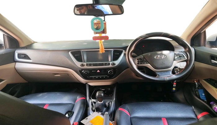 2018 Hyundai Verna 1.6 VTVT SX, Petrol, Manual, 1,04,249 km, interior
