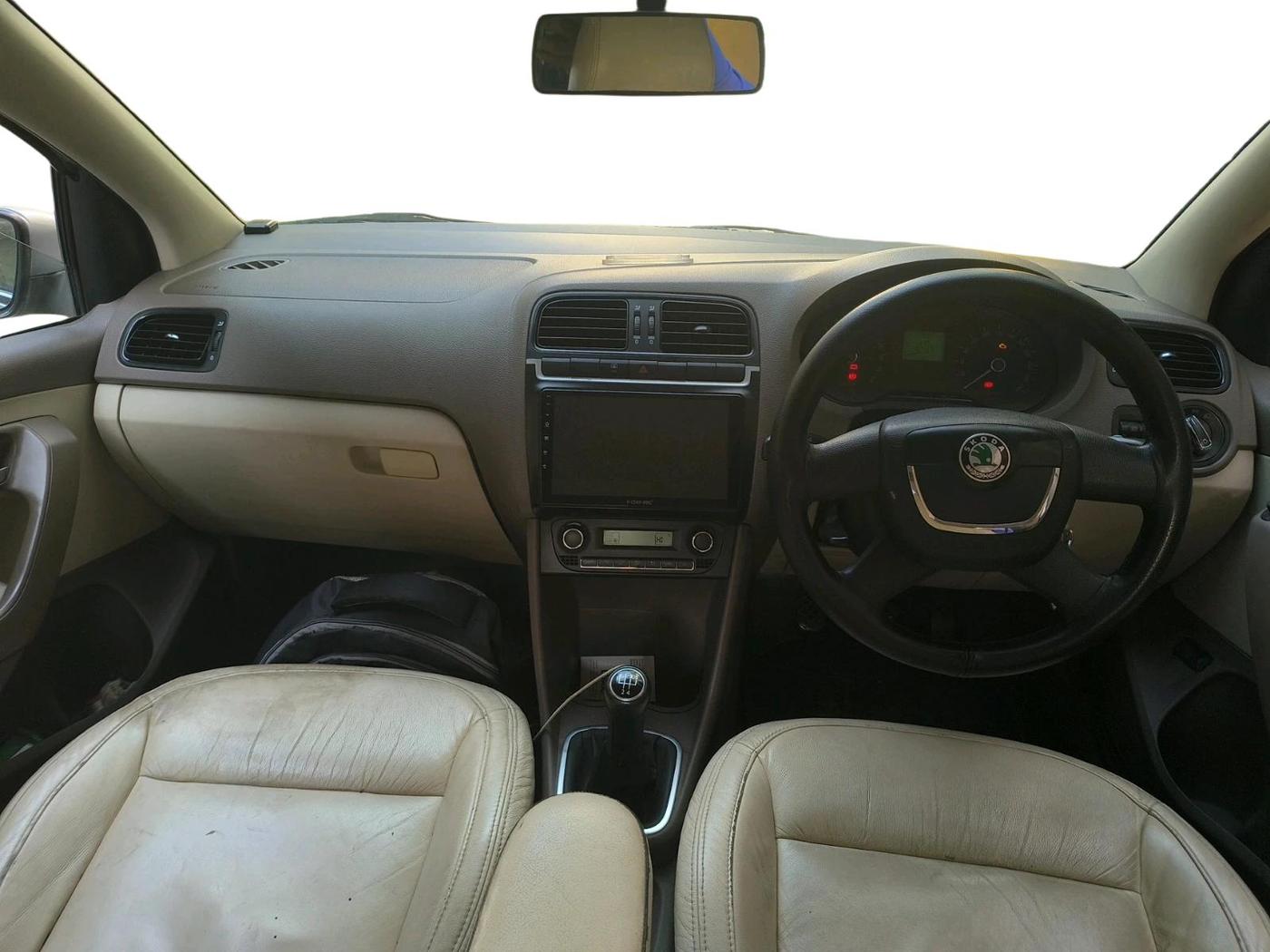 2012 Skoda Rapid ELEGANCE 1.6 TDI CR MT, Diesel, Manual, 1,20,643 km, interior