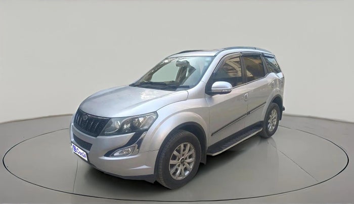 2017 Mahindra XUV500 W10 AT, Diesel, Automatic, 46,440 km, exterior